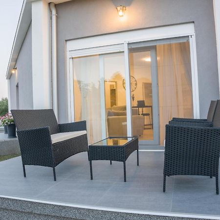 Apartmani Toni Дрниш Экстерьер фото