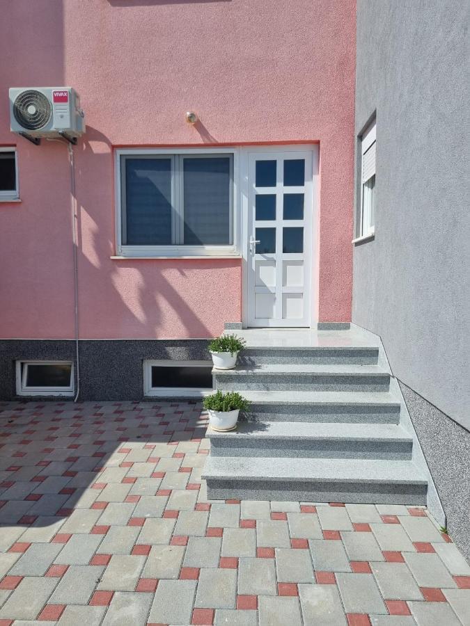 Apartmani Toni Дрниш Экстерьер фото