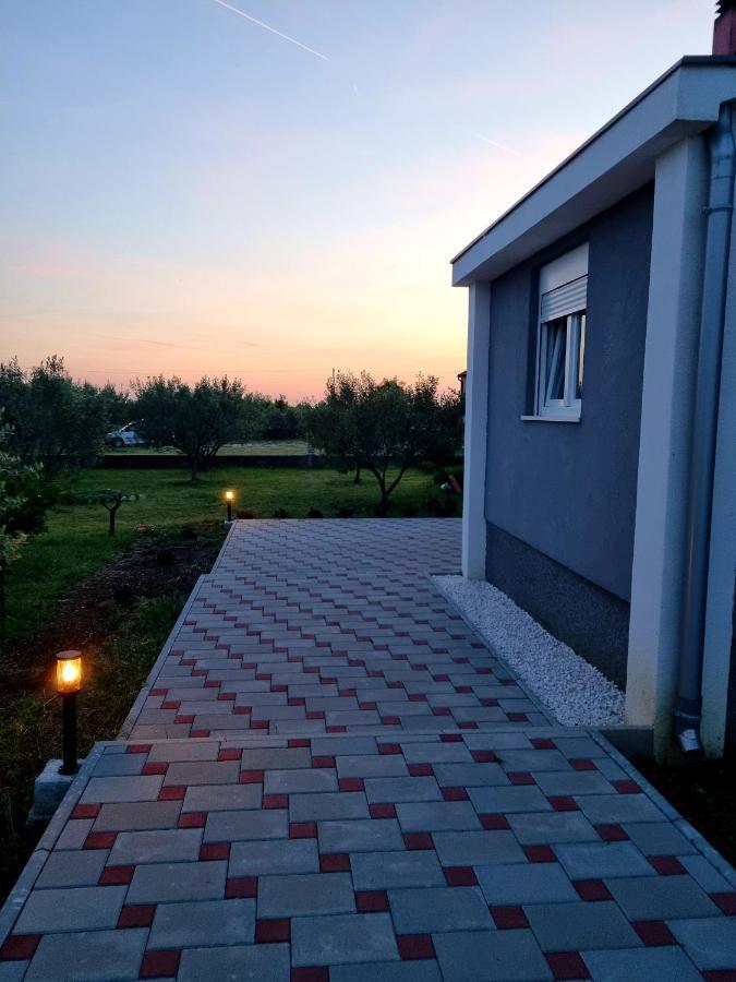 Apartmani Toni Дрниш Экстерьер фото