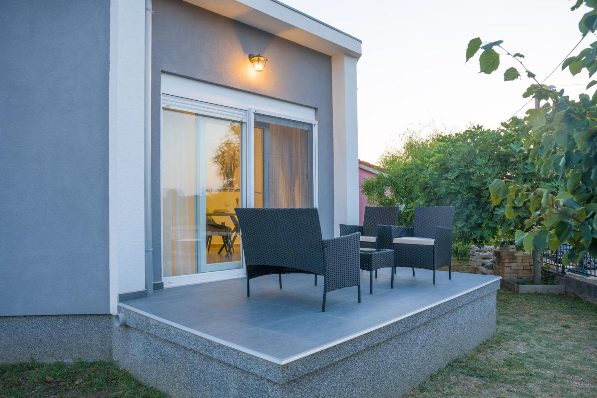 Apartmani Toni Дрниш Экстерьер фото