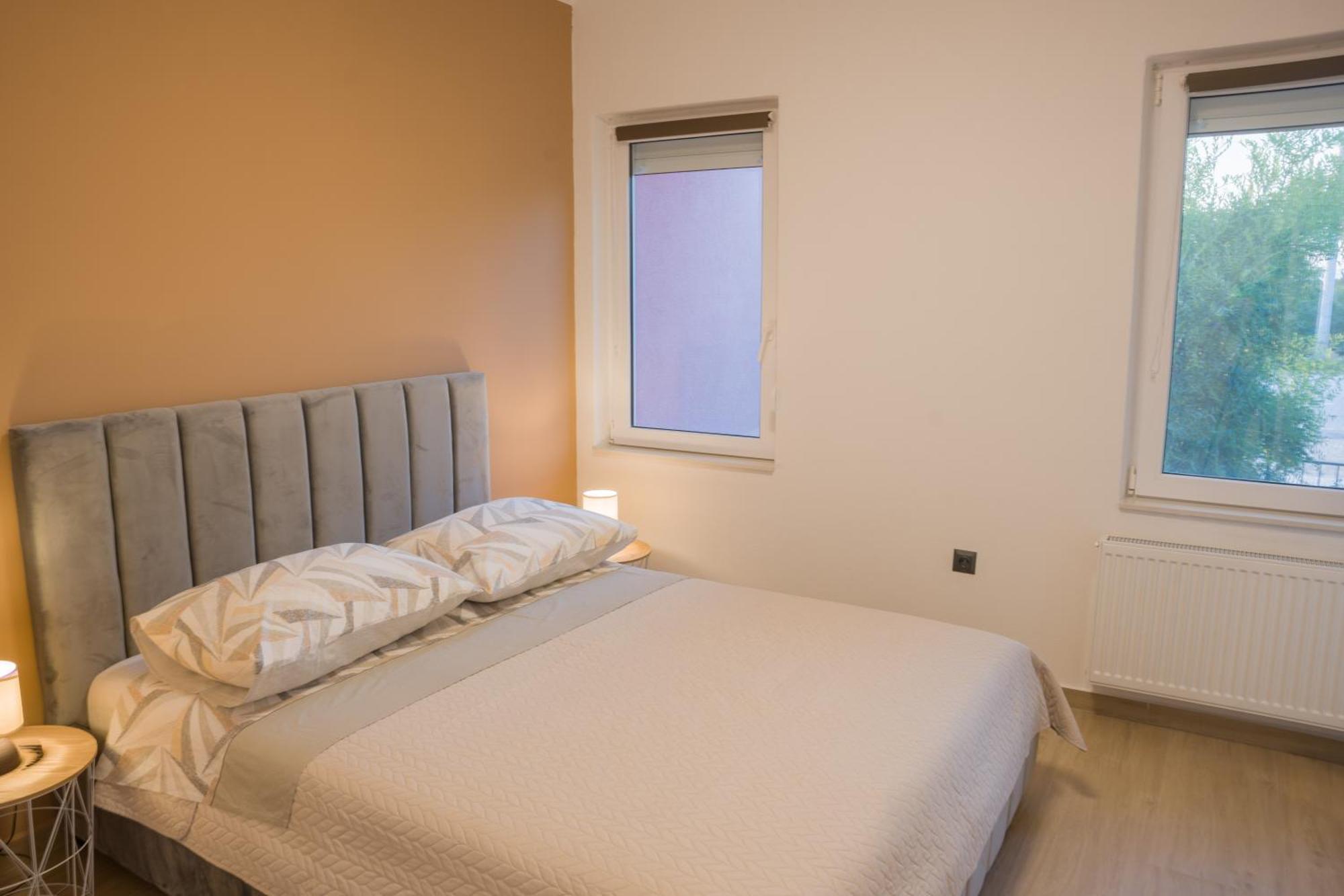Apartmani Toni Дрниш Экстерьер фото